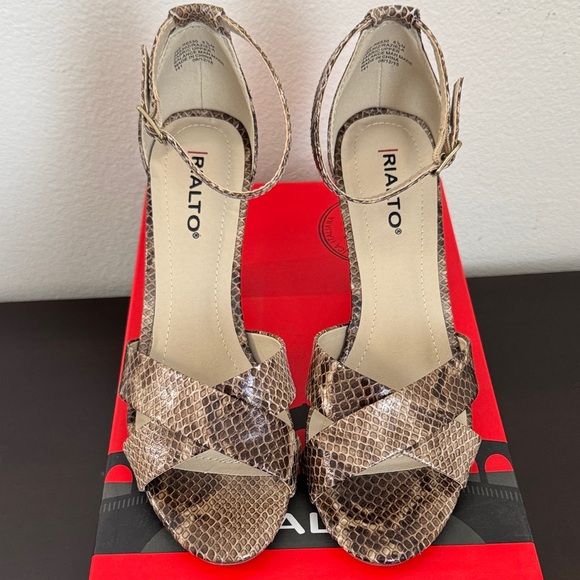 Rialto Women's Brown Snake Print Heels - Picture 1 of 5